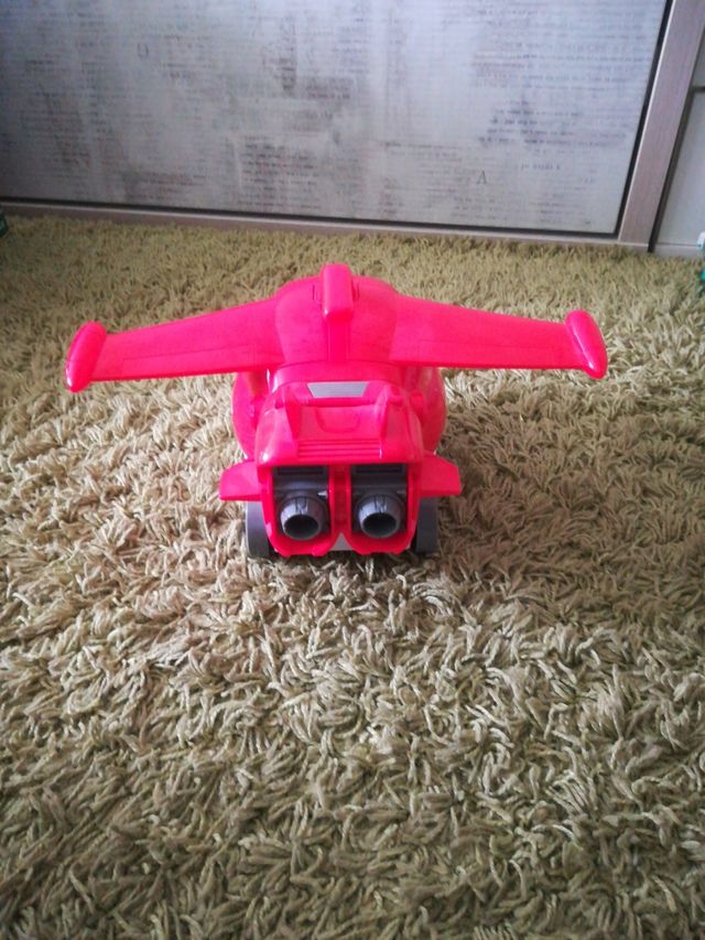 Avion de los SUPERWINGS