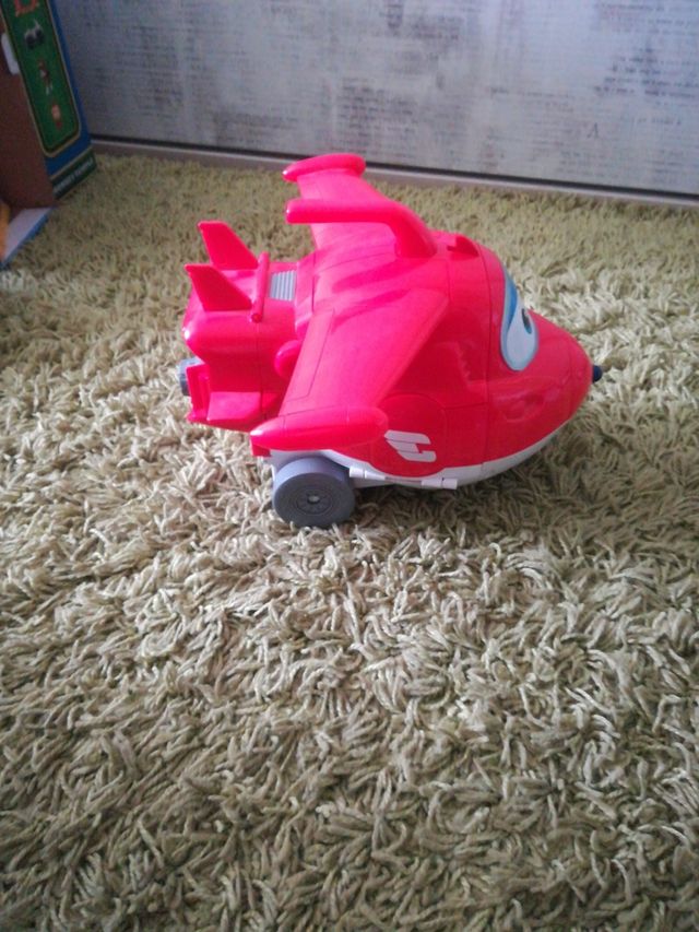 Avion de los SUPERWINGS