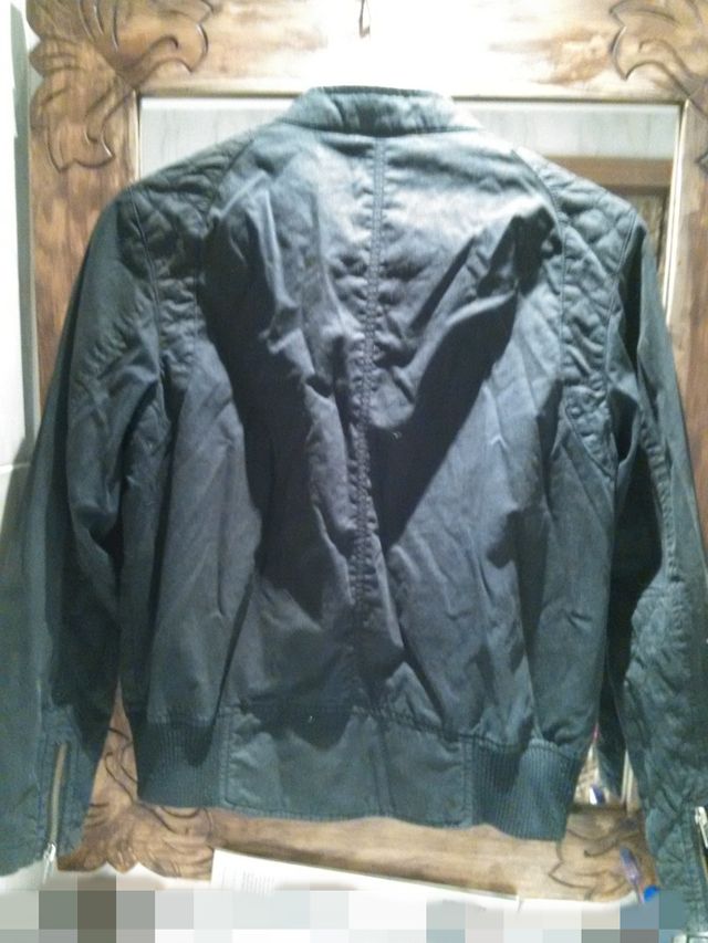 cazadora negra LEVI'S