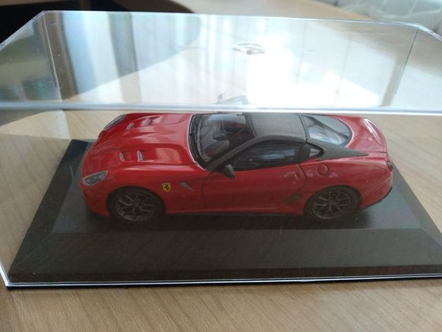 maqueta Ferrari 599 GTO escala 1:43 Hot Wheels