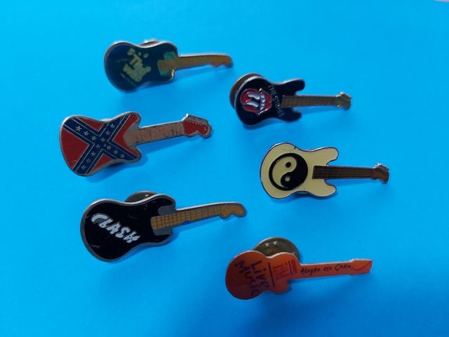 Lote guitarras. Pins