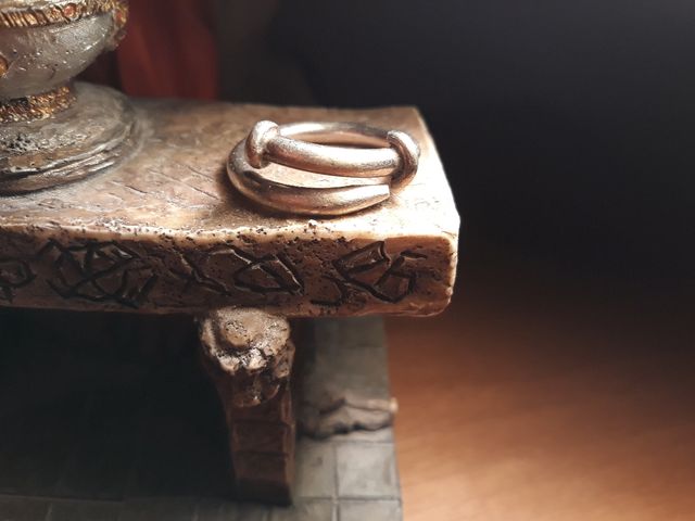 anillo de plata de ley con forma de clavo