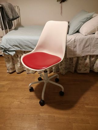 Escritorio de segunda mano en Oviedo en WALLAPOP