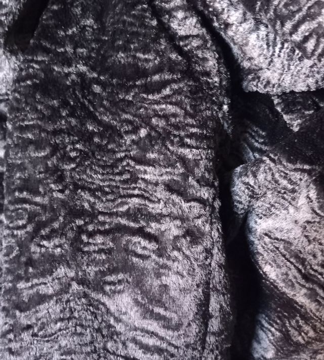 Abrigo falso astracán