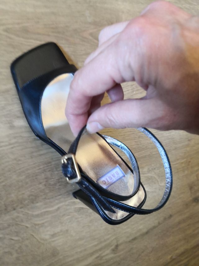 zapato de tacon marino, talla 39,nuevo  a estrenar