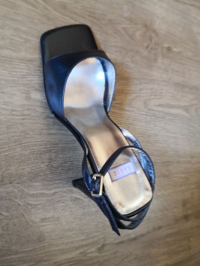 zapato de tacon marino, talla 39,nuevo  a estrenar