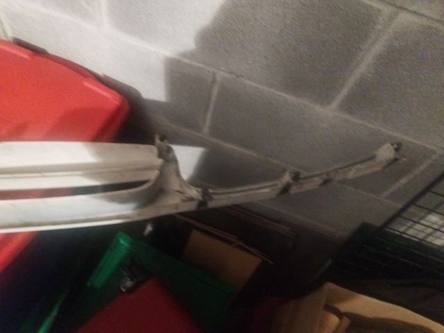 moldura Nissan vanette cargo 96