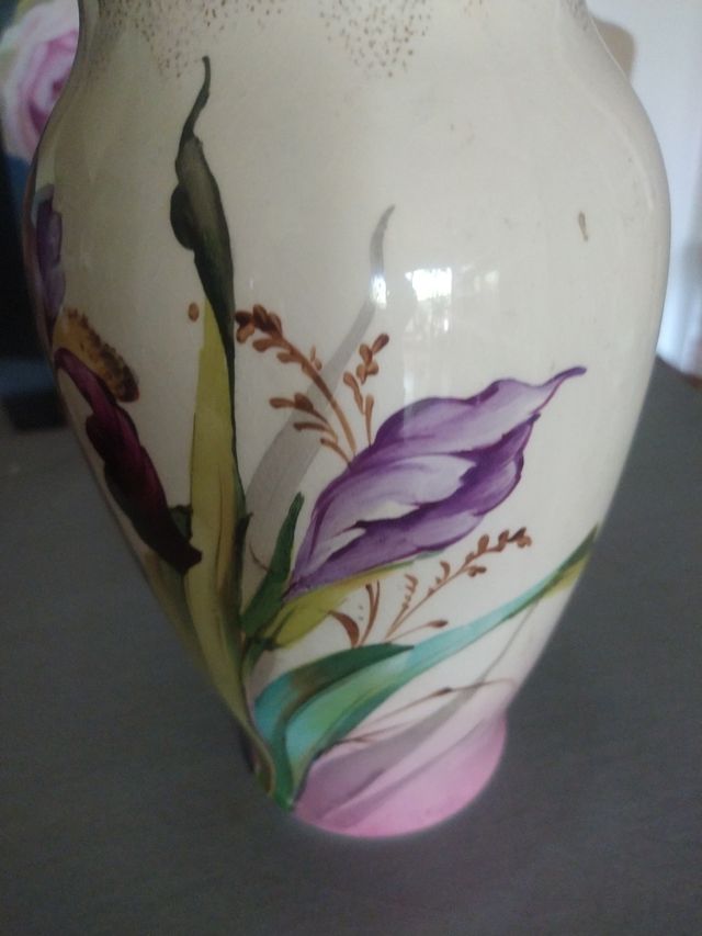 Jarrón de porcelana de ciglo 19