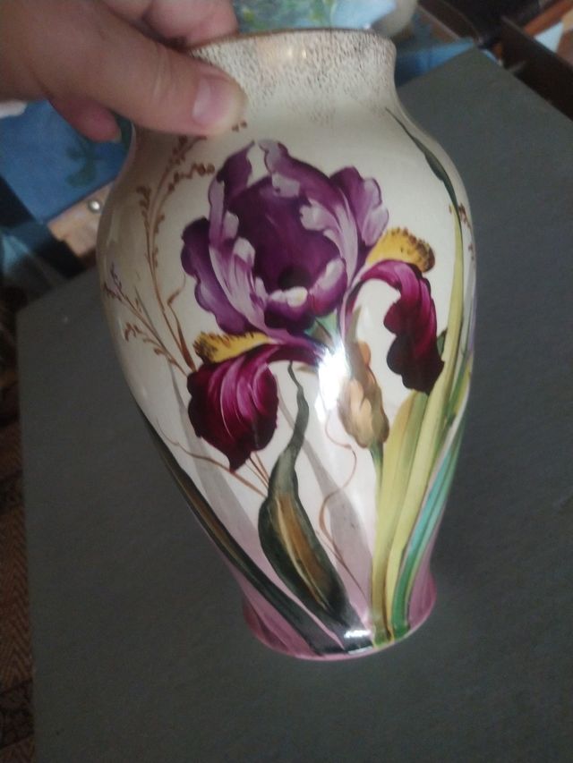 Jarrón de porcelana de ciglo 19