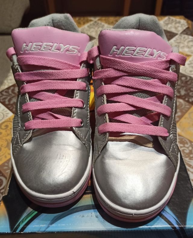 Zapatillas con ruedas Heelys nuevas. 19€
