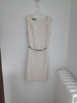 Vestido ejecutiva nuevo de segunda mano por 19 EUR en Barcelona en WALLAPOP