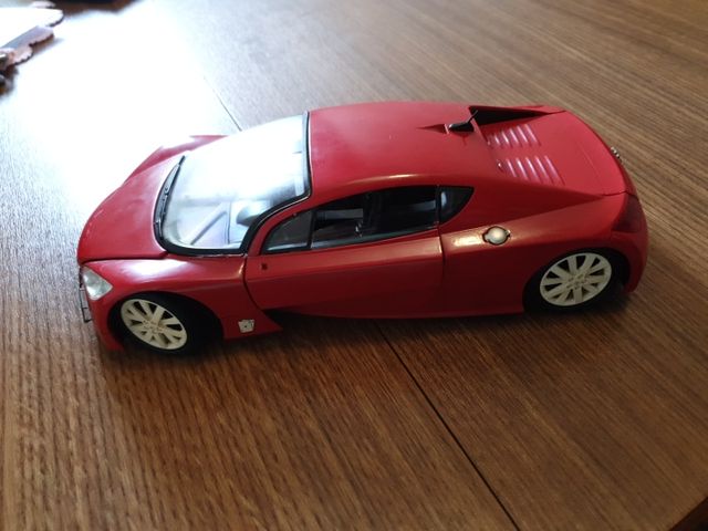 PEUGEOT RC CONCEPT CAR 1/18 FABRICANTE SÓLIDO.