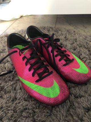 botas de futbol talla 42