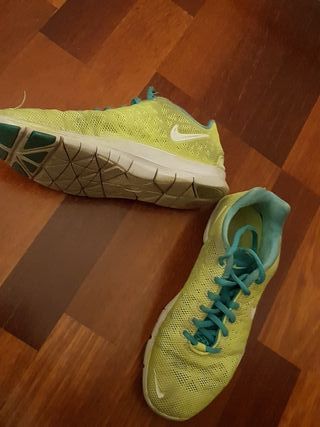 اعفاء مذنب يطفو على السطح nike amarillas fluor - orlandoprimrosevillas.com