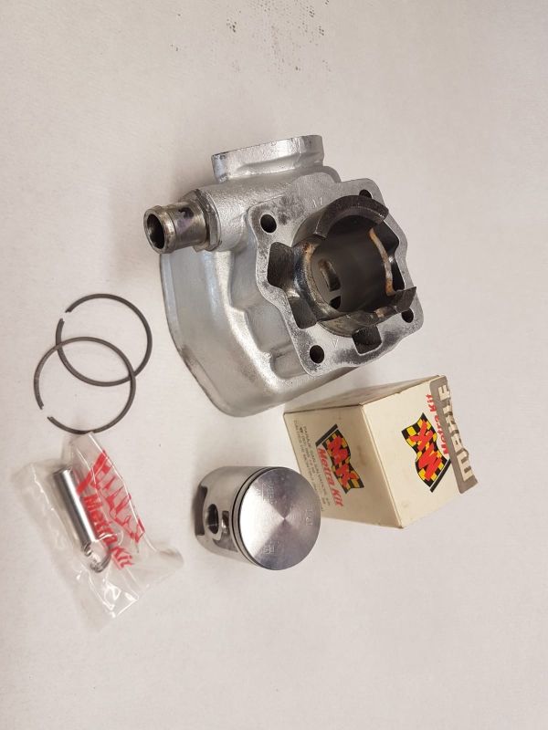 Cilindro 49 MK recien rectificado Derbi E2 de segunda mano por 50 EUR