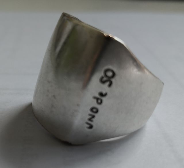 Anillo. UNO de 50