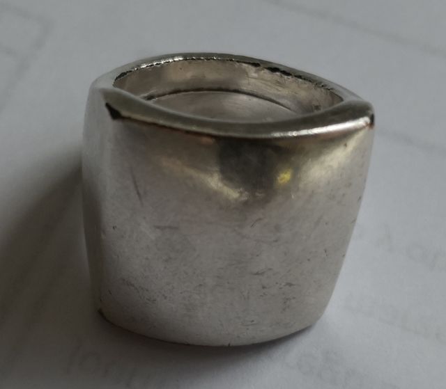 Anillo. UNO de 50