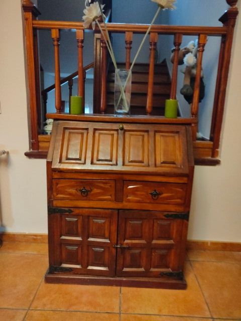 MUEBLE ESCRITORIO VINTAGE. de segunda mano por 190 € en Madrid en WALLAPOP