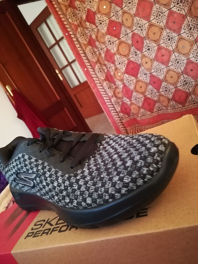 Zapatillas skechers a estrenar