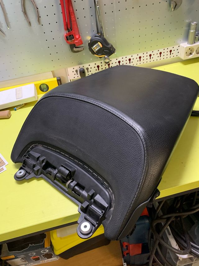 Asiento calefactable BMW R 1200 RT LC de segunda mano por 300 EUR en Villanueva del Pardillo en Asiento calefactable BMW R 1200 RT LC de segunda mano por 300 EUR en Villanueva del Pardillo en