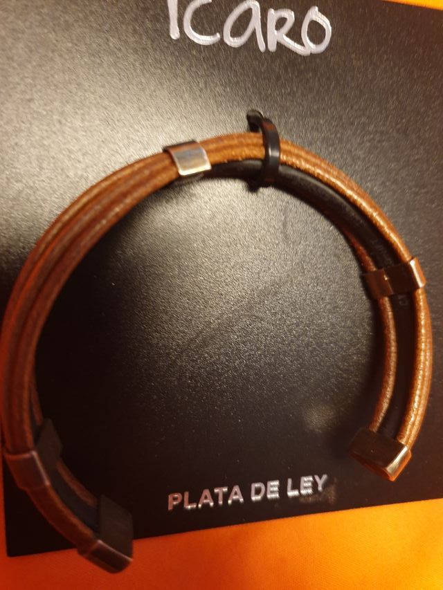 Pulsera plata y cuero marca Icaro