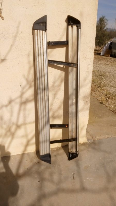 Estribos para Nissan Qasqhai del 2006.