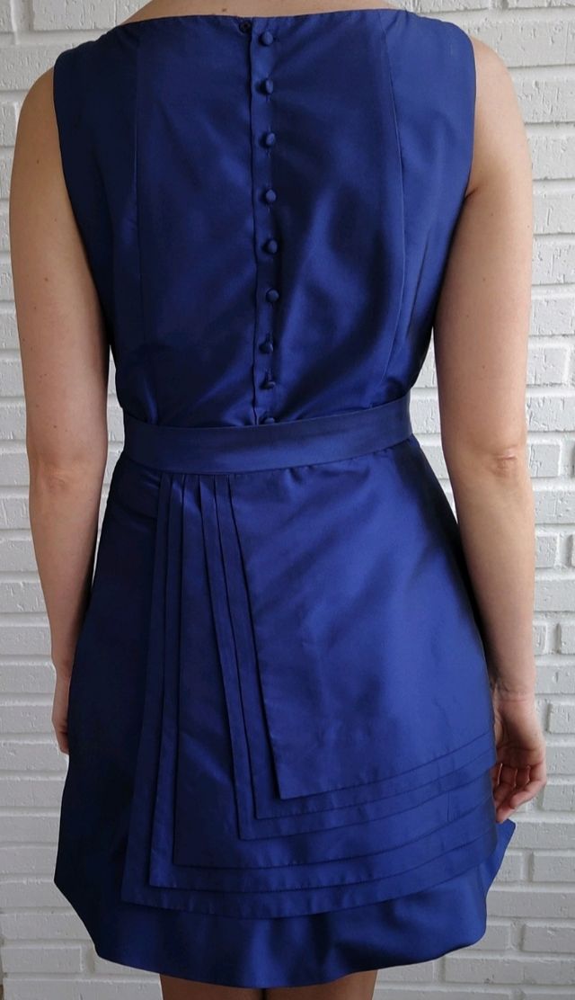 Vestido azulón de seda natural de Adolfo Dominguez