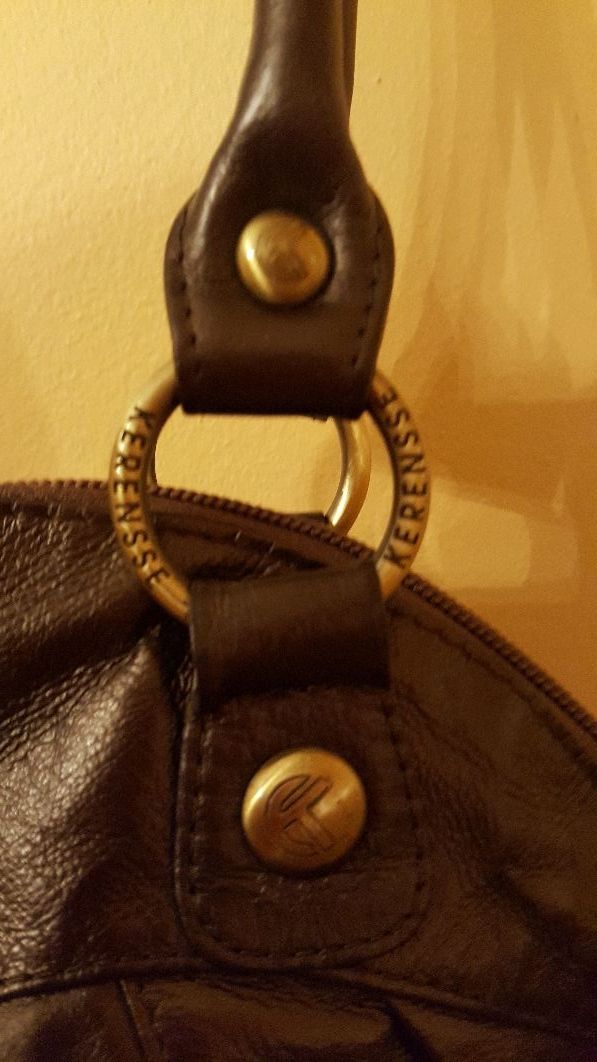 Elegante bolso de mano mujer. 