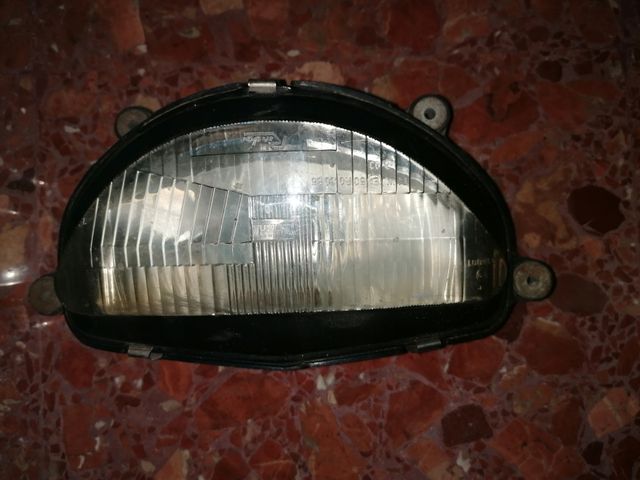 Faro delantero yamaha tzr 49