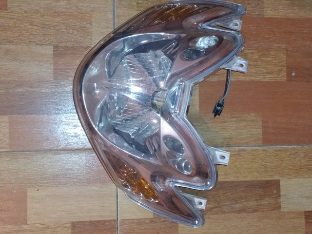 foco delantero Yamaha jog