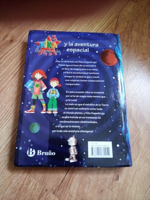 Kika superbruja y la aventura espacial