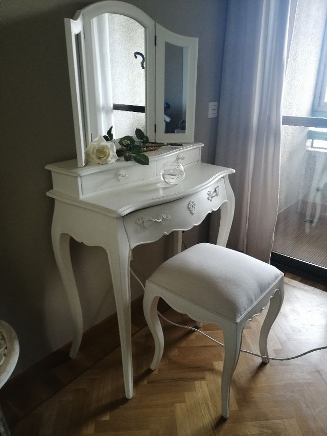 TOCADOR DORMITORIO de segunda mano por 140 € en Cáceres en WALLAPOP