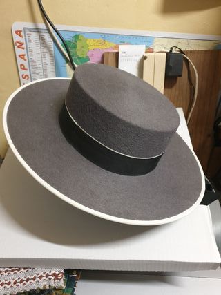 Sombrero ala ancha de segunda mano en la provincia de Huelva Sombrero ala ancha de segunda mano en la provincia de