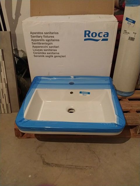 Lavabo con pie Dama (Roca)