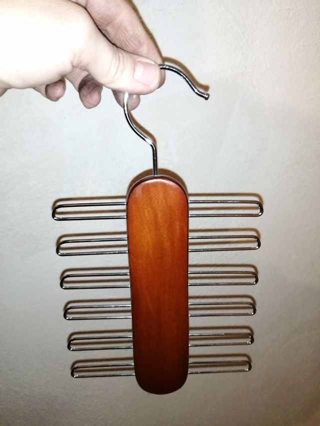 Percha para corbatas de madera (nueva)