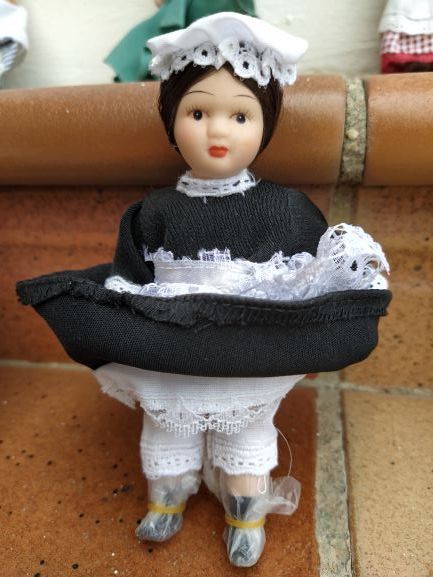 muñequitas de porcelana