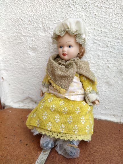 muñequitas de porcelana