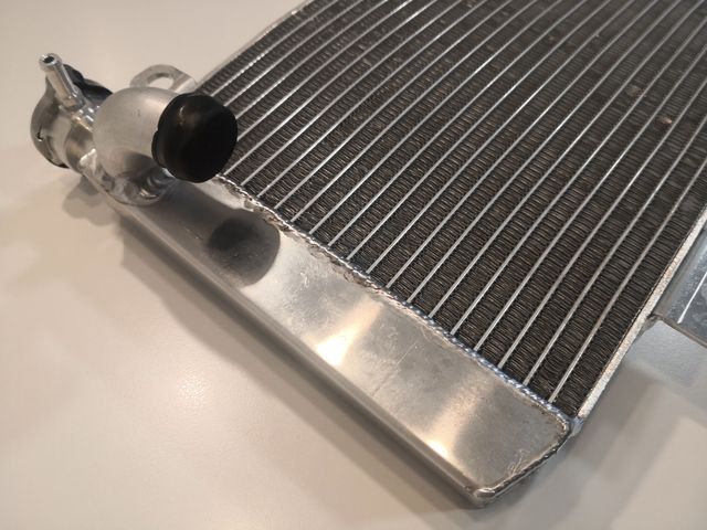 RADIATORE IN ALLUMINIO SUZUKI RGV 250/APRILIA RS 250