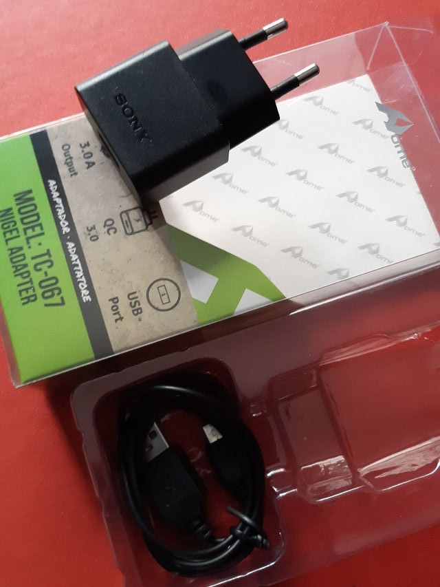 CARGADOR NUEVO SONY  PARA MOVIL