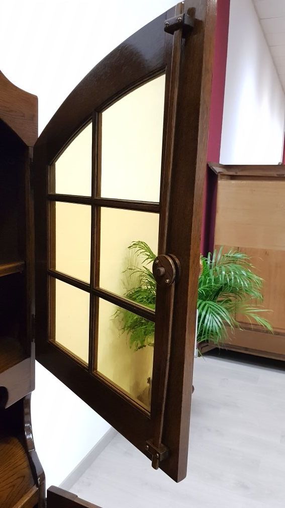 Alacena Rustica con Vitrina . De Roble .