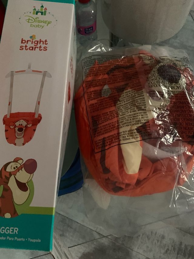 Columpio para bebé nuevo sin estrenar 