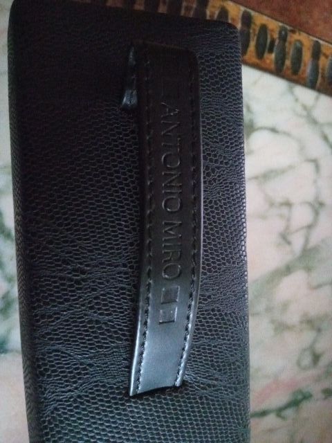 Elegante y coqueto joyero de viaje  Antonio Miró.