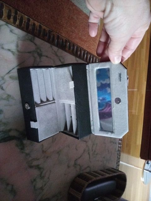 Elegante y coqueto joyero de viaje  Antonio Miró.