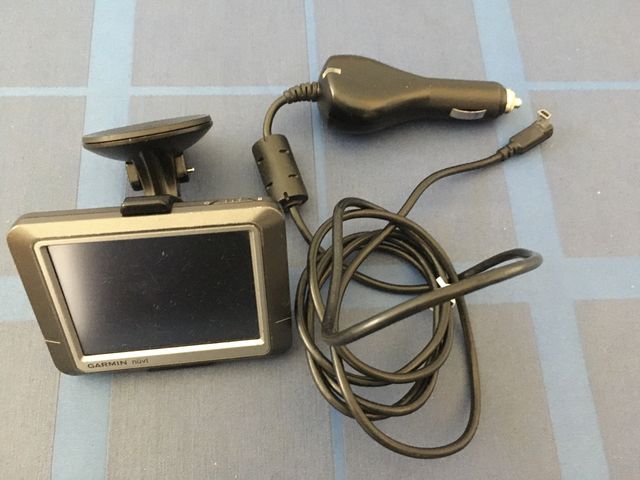 Navegador GPS Garmin Nuvi 250 y Nuvi 2545LM