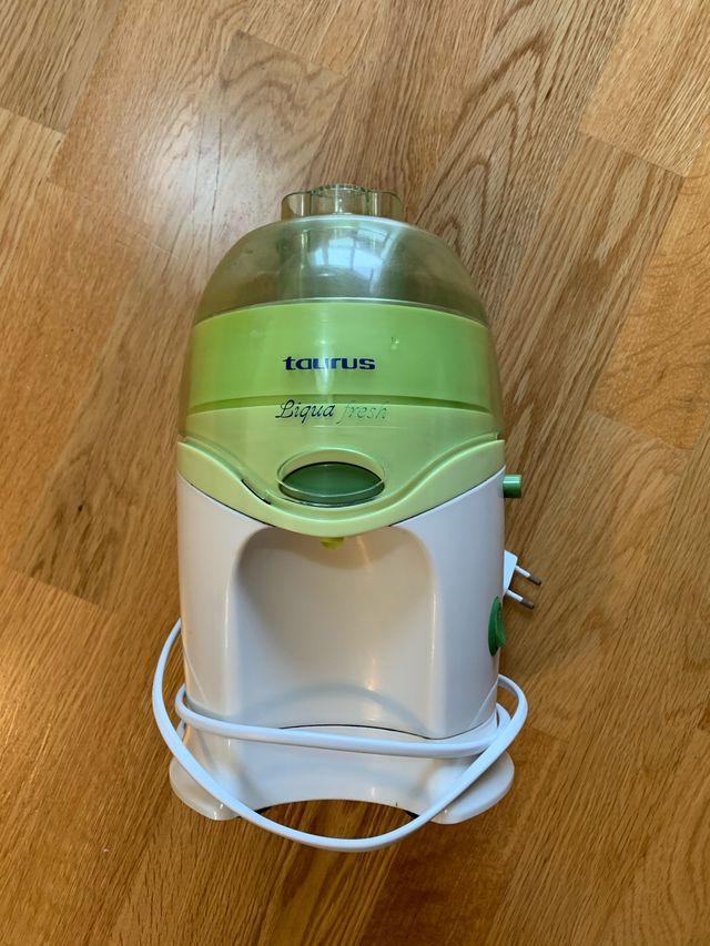 Licuadora Taurus Liqua Fresh.