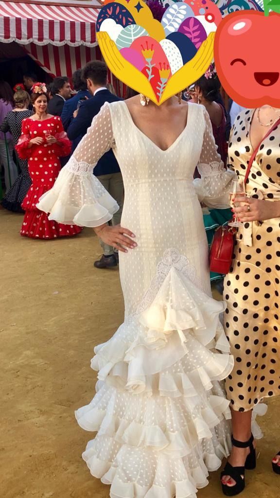 Traje de flamenca de segunda mano por 275 € en Marbella en WALLAPOP Traje de flamenca de segunda mano por 275 € en Marbella en WALLAPOP
