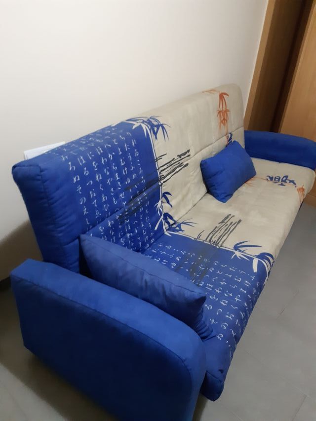 Sofa cama azul de segunda mano por 195 € en L’Aldea en WALLAPOP