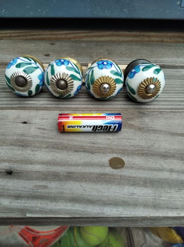 Tiradores antiguos cerámica pintado a mano vintage de segunda mano por