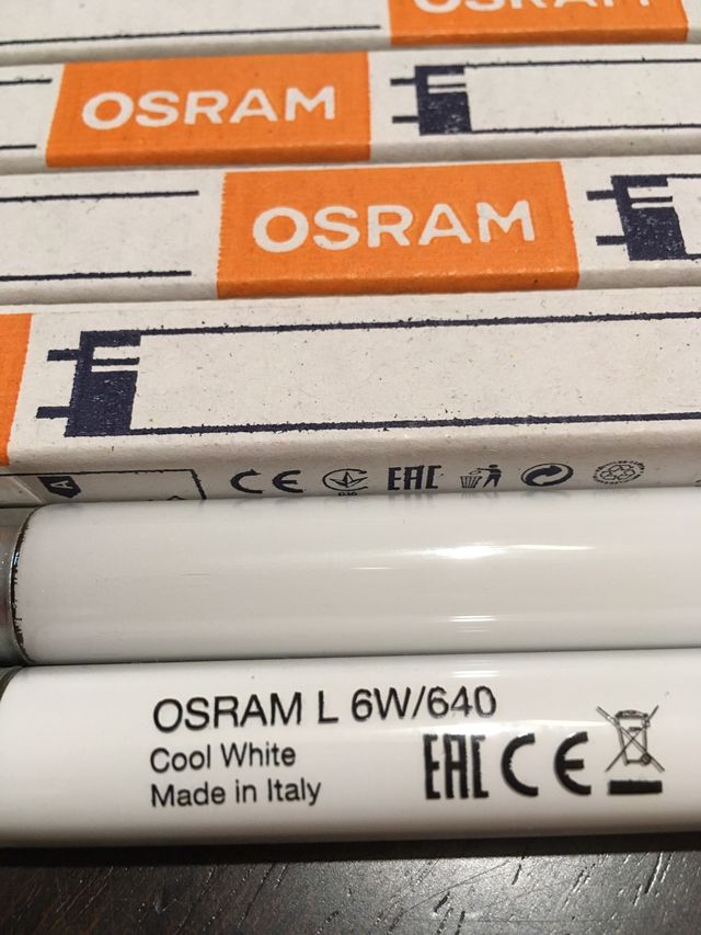 Lámpara fluorescente para luz de emergencia