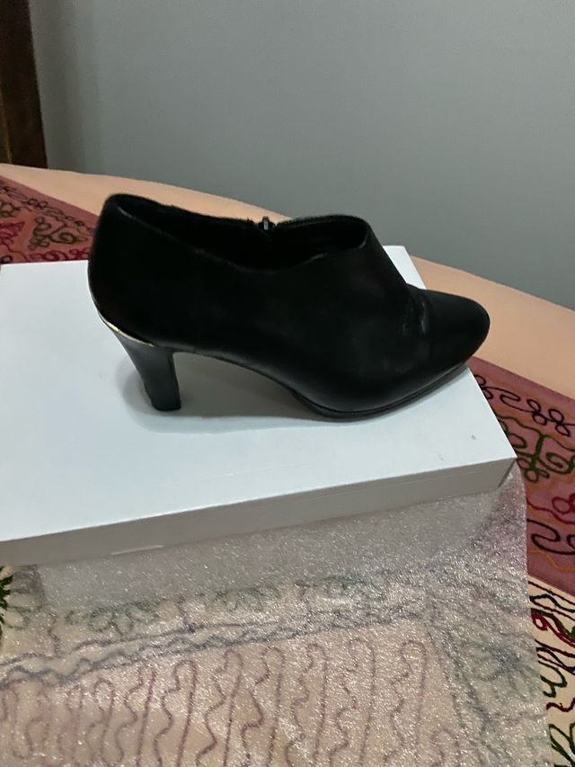 CHOLLO!!!!! BOTINES piel !!!  NUEVO de Marca